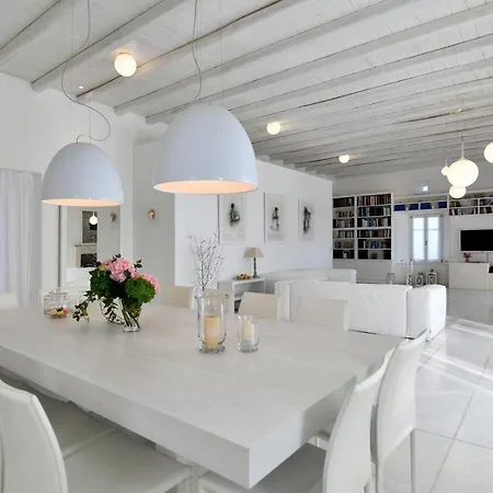 Paros Sleeps 12 Pool Air Con T478601 *