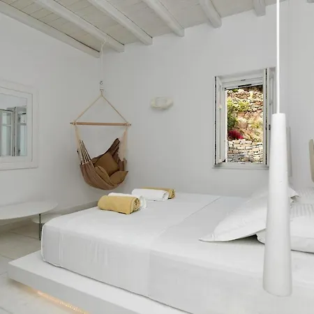 Paros Sleeps 12 Pool Air Con T478601